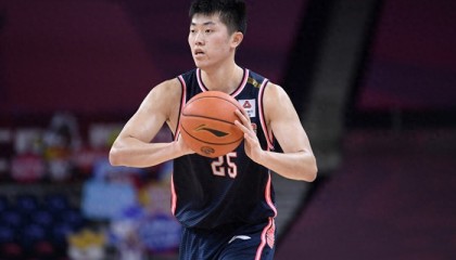 开云-杜锋背锅！重用25岁前锋，场均1.6分，打7年没长进，接班周鹏无望|张皓嘉|杜润旺|广东|小前锋|广东男篮_新浪体育_新浪新闻