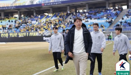 开云-韩足晚报（26.4.27）——为成绩买单！全南官宣主帅朴东赫下课|全南天龙|K2联赛|黄善洪|薛英佑|球队_新浪体育_新浪新闻