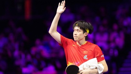 开云-王楚钦、孙颖莎领衔！国乒16人出战新加坡大满贯，首站2000分大赛